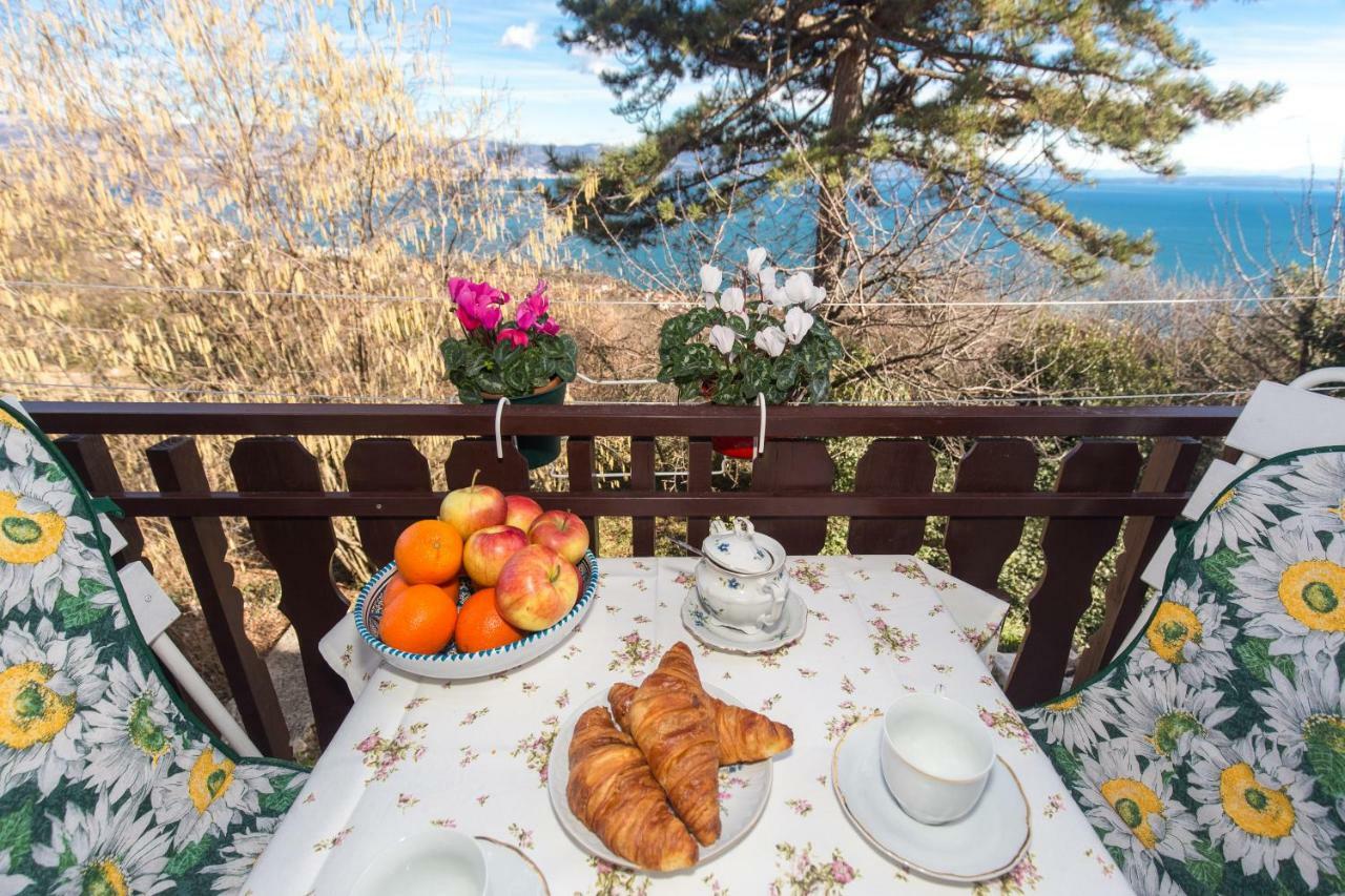 Comfy And Warm Ap With Balcony Surrounded With Beautiful Nature Lovran Exterior photo