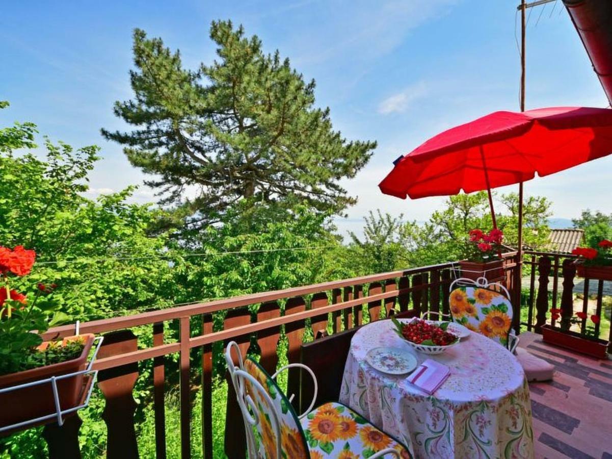 Comfy And Warm Ap With Balcony Surrounded With Beautiful Nature Lovran Exterior photo