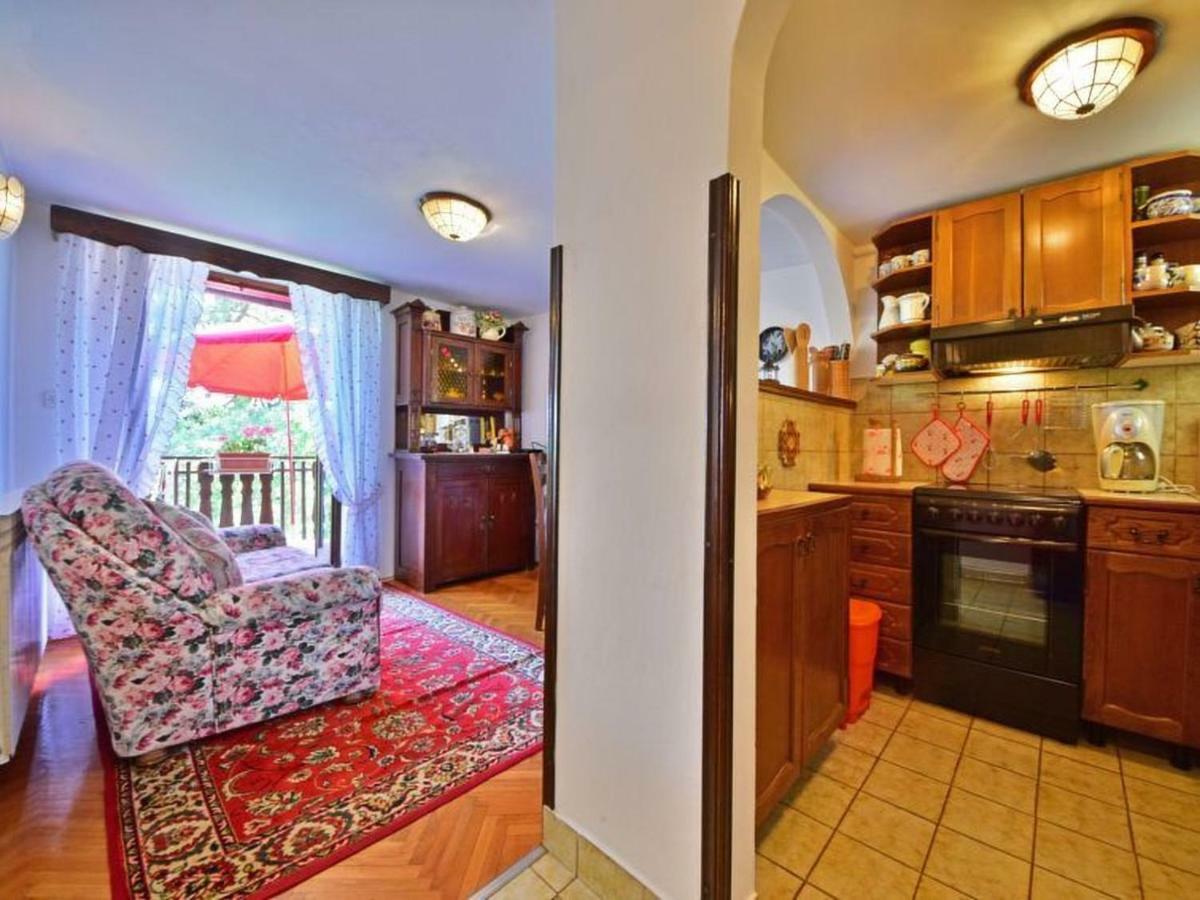 Comfy And Warm Ap With Balcony Surrounded With Beautiful Nature Lovran Exterior photo